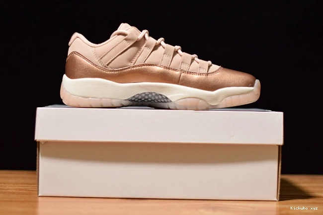 Gold Rose 11 Low GS Jordan Air AH7860-105 0530